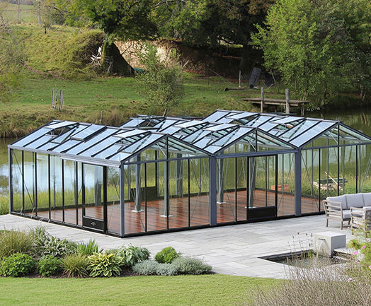 Serre de jardin en verre Supra Multi-chapelles Serre de jardin en verre Supra Multi-chapelles